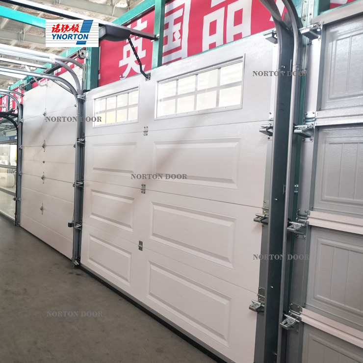 Пет клучни точки за рутинско одржување на гаражни врати: овие трикови помагаат да се продолжи нивниот работен век