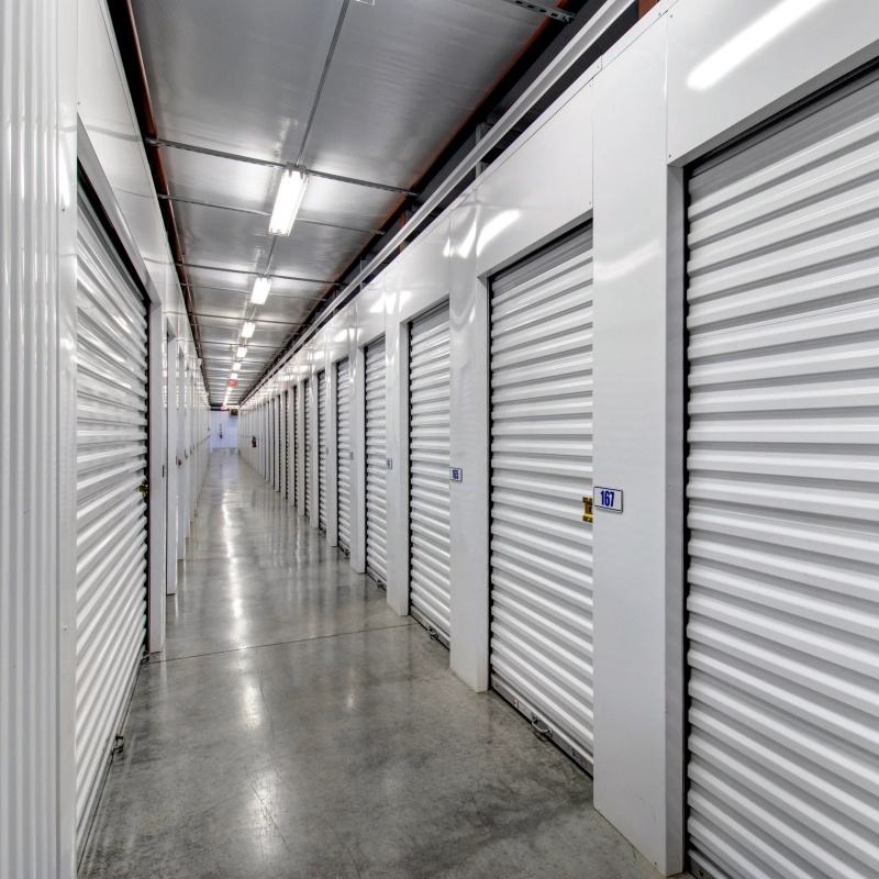 Челична навивачка врата